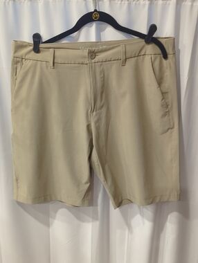 Hang Ten Men's Flat Front Shorts in Khaki Size 38